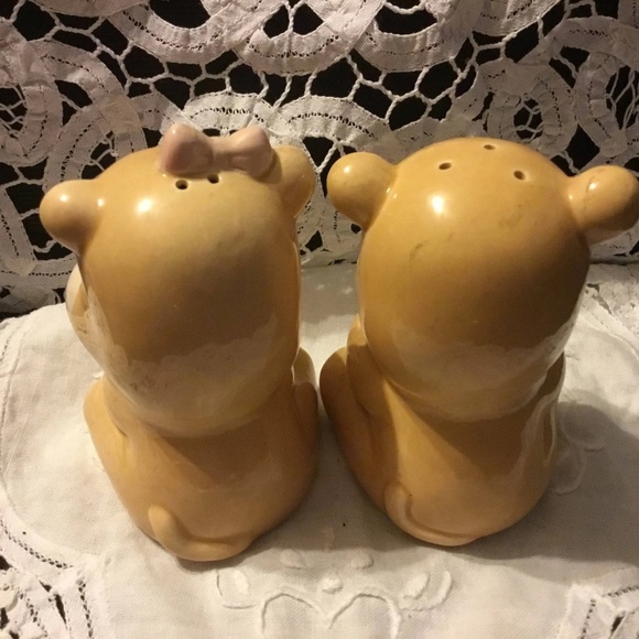 Vintage Bear boy and girl  salt and pepper shakers by Giftcraft, made in Taiwan - Picture 3 of 10